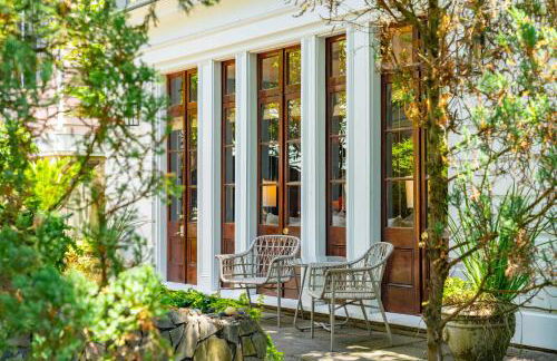 Serene Cottage with Beautiful Garden and Heated Pool - Foto 27