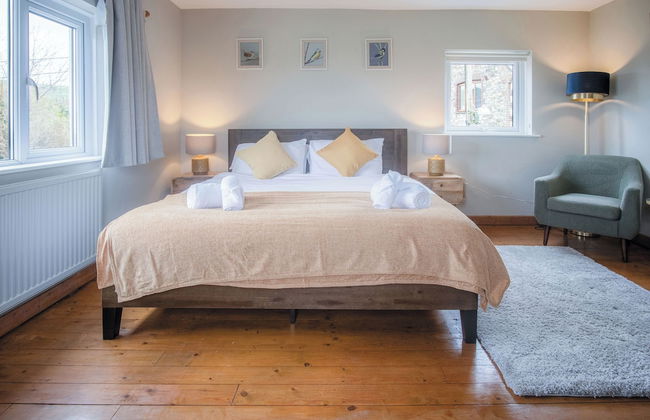 Hill House - 4 Bedroom - Llanrhidian - Photo 17