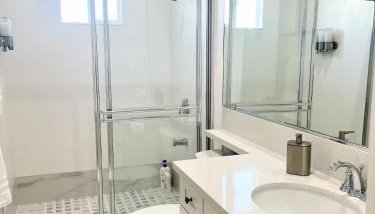 Huge Family Home Near Disneyland & SoCal Beaches - Foto 3, Shower