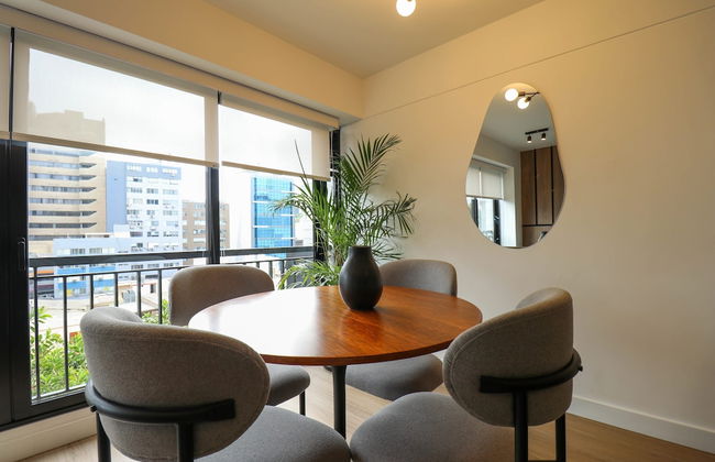 w Phenomenal 2BR With Balcony in San Isidro - Foto 17