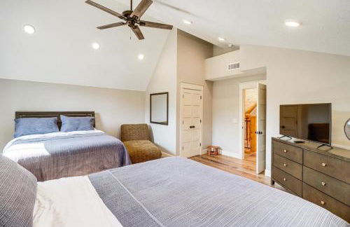 Riverfront Mountain View Cabin with Deck and Grill! - Foto 24