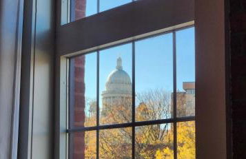 Jennifer's Riverfront Loft State House Views - Foto 31