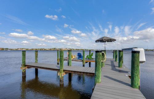 Waterfront Stuart Oasis with Hot Tub and Dock! - Foto 25