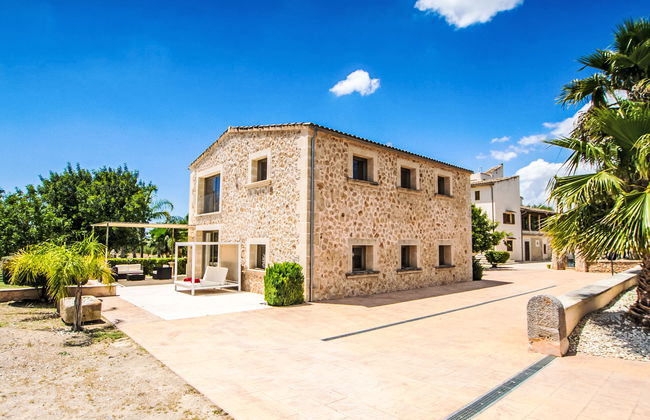 4 bedroom House in Maria de la Salut with private pool and garden - Photo 28