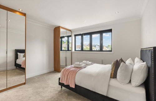 New! Trendy 5BR with Garden and Parking near Wimbledon - Foto 13