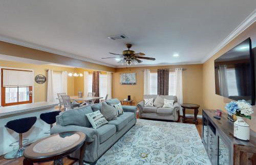 False River Gem with Boat Dock! Serene Retreat - Foto 1