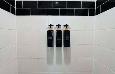 Trendy and modern apartment at rice village - Foto 15