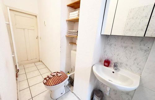 1Room Flat with Kitchen Near Neukölln & Kreuzberg - Photo 7