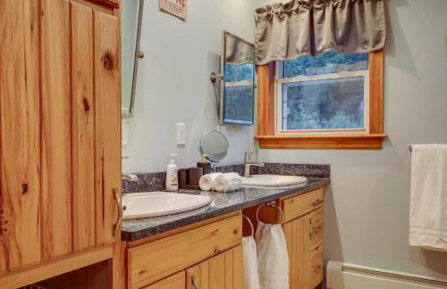 Adirondack Retreat with Heated Pool and Scenic Views! - Foto 18