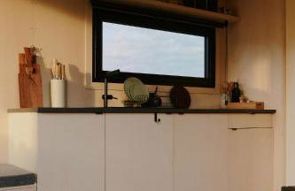 Raus Tiny House am See mit Sauna und Whirlpool - Foto 10