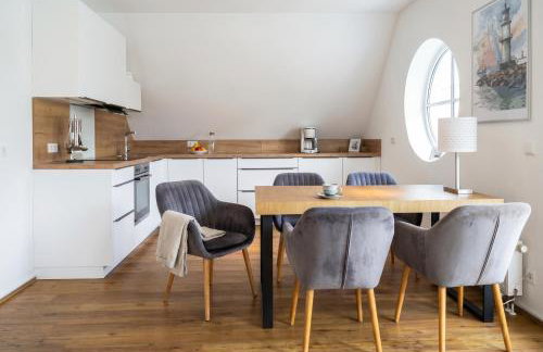 2 Schlafzimmer, Offene Küche, Balkon und Terrasse - moderne 90qm in ruhiger, zentraler Lage - nur 500m bis zum Strand - Foto 9