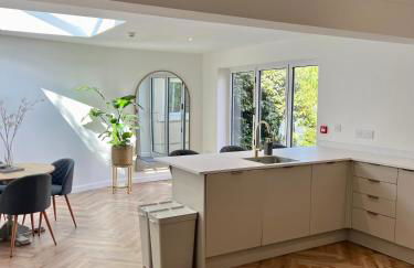 Lodge with Jacuzzi Hot Tub at The Waun Wyllt - Foto 2