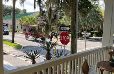 Couples Retreat, Walk to waterfront, shops and restaurants! - Foto 20