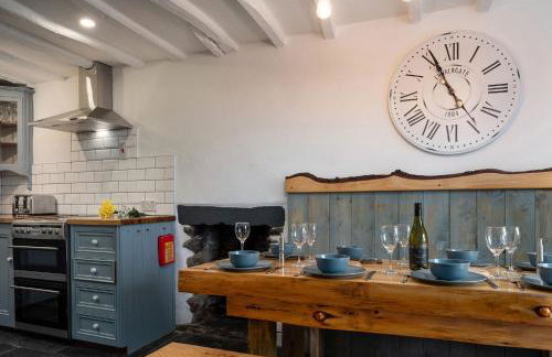 Farmhouse with Log Fire & On-Site Dog Field - Foto 25