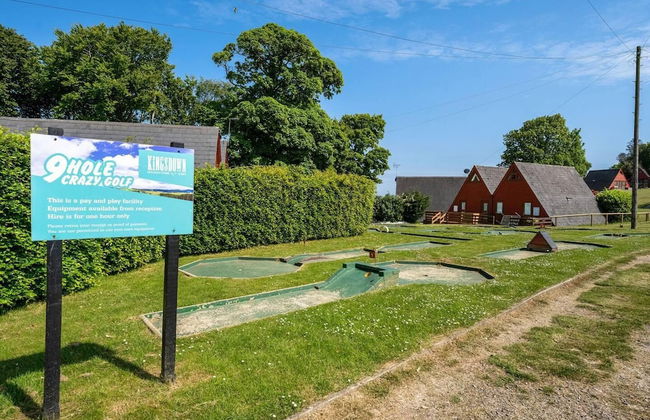 The Lookout, Sunny Beach Retreat, Sleeps 5 Guests - Photo 16