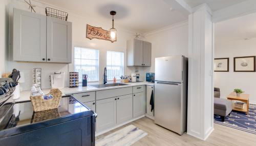 Walk to Lake Nautical Akron Cottage with Deck! - Foto 2