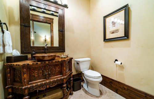 8 Bedroom Deer Valley Masterpiece with endless views. Theater hot tub game room ski-inout - Photo 29