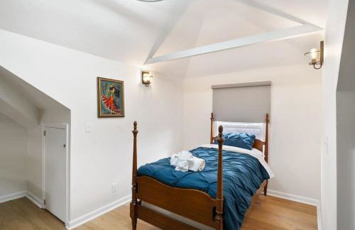 Prime Derby Location - Firepit - Yard - Family Friendly - Foto 25