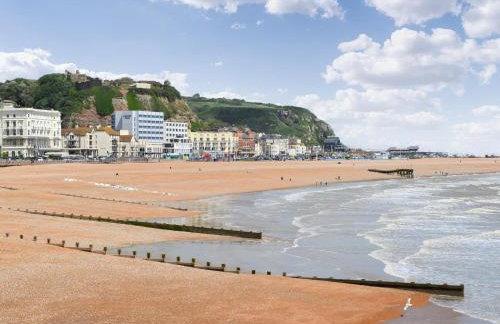 The Challoners - Photo 39