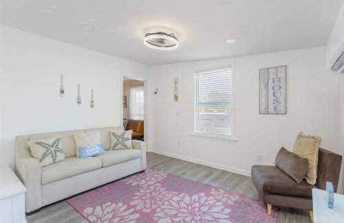 Beachside Bliss - Breakfast, Walk to Schooners, Sleeps 15, Fenced Privacy - Foto 12