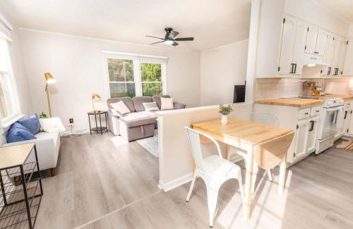 Comfy and Convenient Duplex - Foto 6