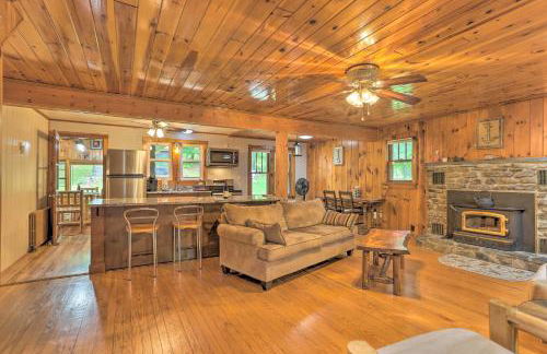 Steps to Lake Tafton Cottage with Fire Pit and Grill - Foto 4