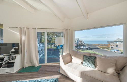 Knot-a-Care! Hot Tub!! Walk to Beach!! BBQ! Fast WiFi!! - Photo 7