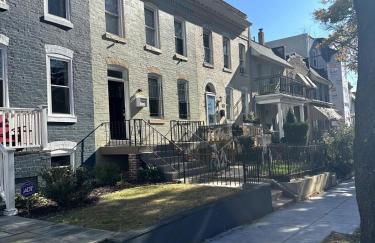 Elegant Garden Suite Minutes Walk to Union Market and NoMa Metro - Foto 16