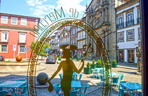 Guimarães Studios Lounge - Foto 17