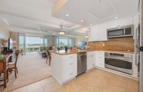 Whaler 712 - Photo 16