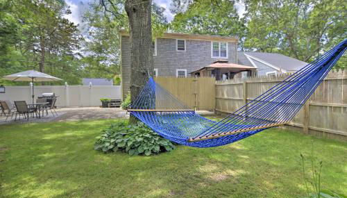 5 Mi to Beach Cape Cod Getaway with Grill - Foto 2