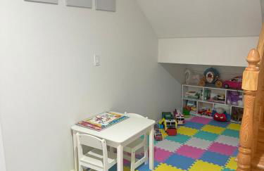 Woodsy Chic Family-Friendly Spacious Getaway - Foto 19