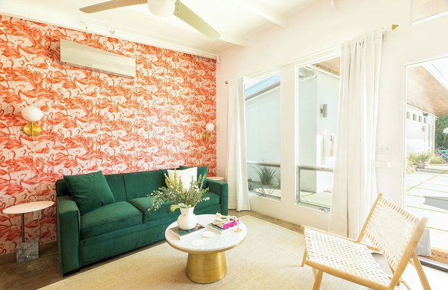 2 Rooms, Sleeps 8 Retro Hotel w/ Pool Wesley King Studio Buyout by Avantstay - Photo 71