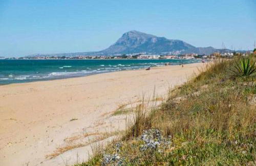 APARTAMENTOS EL SOL a 20 metros del mar - Photo 21