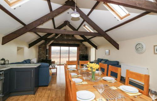 Llwyngwinau Isaf Barn - Foto 6