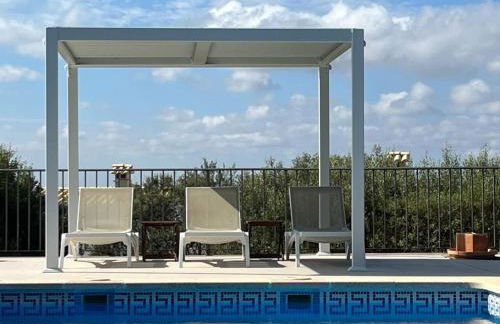 The House - Photo 16