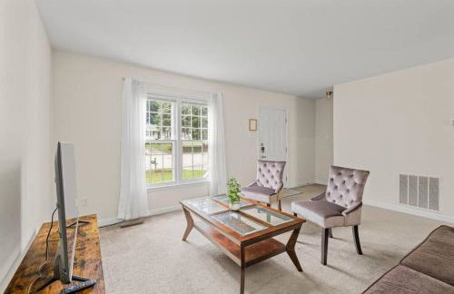 Prime Location 2 BR Oasis with Washer and Dryer - Foto 15