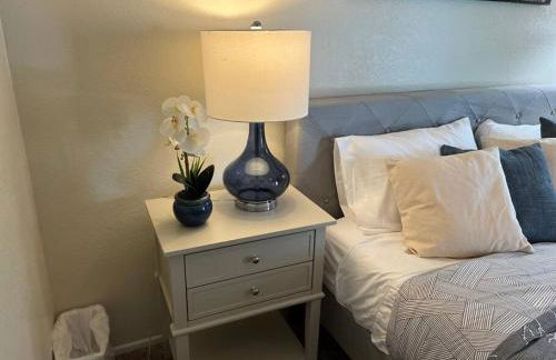 4BR Family Home, Private Pool & BBQ, Near Strip - Foto 18