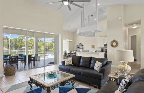 Cape Serenity- Premier Waterfront Villa with Kayaks and Bikes - Photo 6