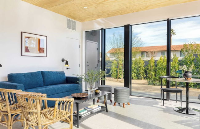 Blackhaus Suites by AvantStay – Modern Comfort in Downtown Palm Springs - Foto 26