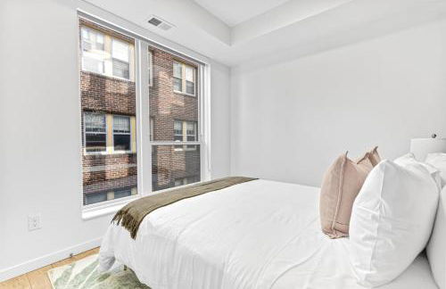 Cozy 2BR Retreat near Downtown - Foto 38