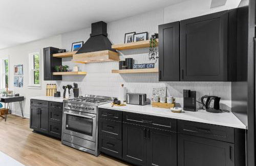 Spacious 4BR House Near Downtown, Perfect for Groups & Pets - Foto 31