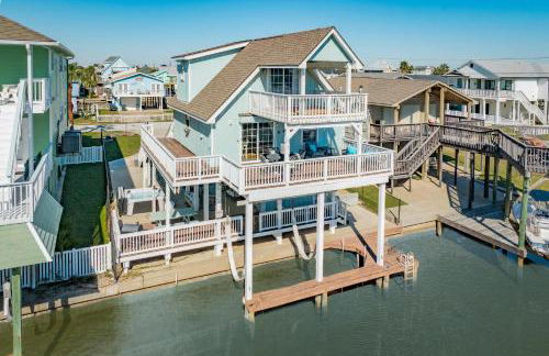 Saltwater Cowboys' Retreat - Bayfront Boat Slip & Hot Tub - Foto 1