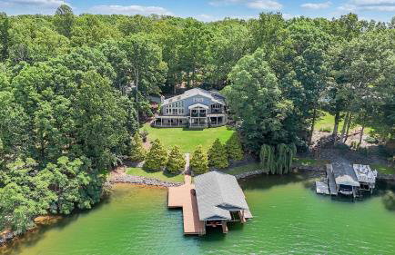 Private Lakefront Oasis - 5 Bedroom, Private Dock, & Firepit - Foto 31