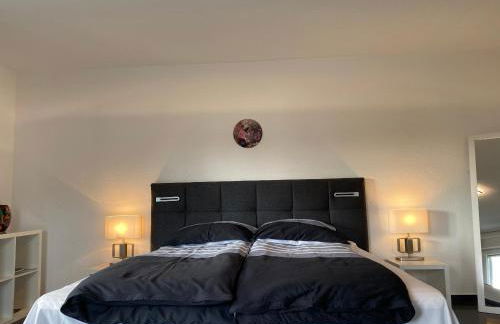 Preiswertes stilvolles Zimmer im privaten Haus mit großem schönem modernem Gemeinschaft Badenzimmer - Foto 39