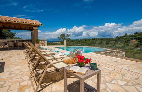 Villa Ozias a modern,spacious, swimmig pool villa. - Foto 8