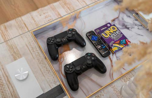 Entire Private Home with 4 Bedrooms 2 Bathrooms, Pool, View, 4 Parking, King Bed, Big Yard, Available Now - Foto 65