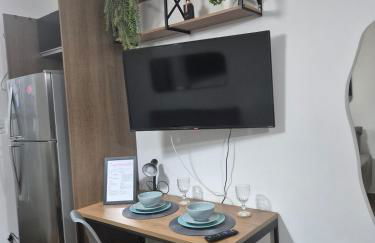 Studio completo e aconchegante com vaga de garagem - Foto 16