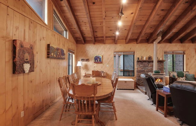 Lake Tahoe Treasure! Minutes From Beach & Skiing - Foto 37