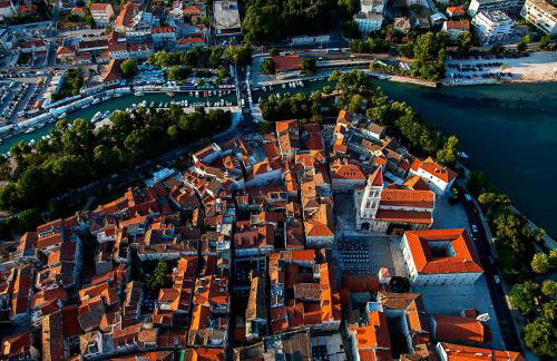 Olive Hill House - ground floor - Photo 32